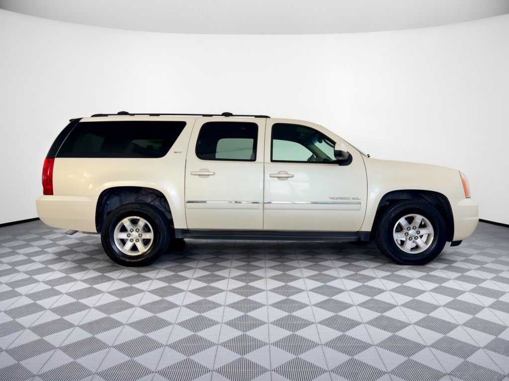 Used 2012 GMC Yukon XL SLT w/ SLT-2 Equipment Package AWD/4WD image 8