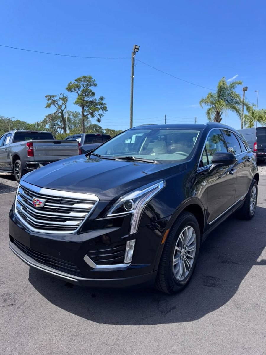 Used 2017 Cadillac XT5 Luxury w/ Driver Awareness Package FWD image 1