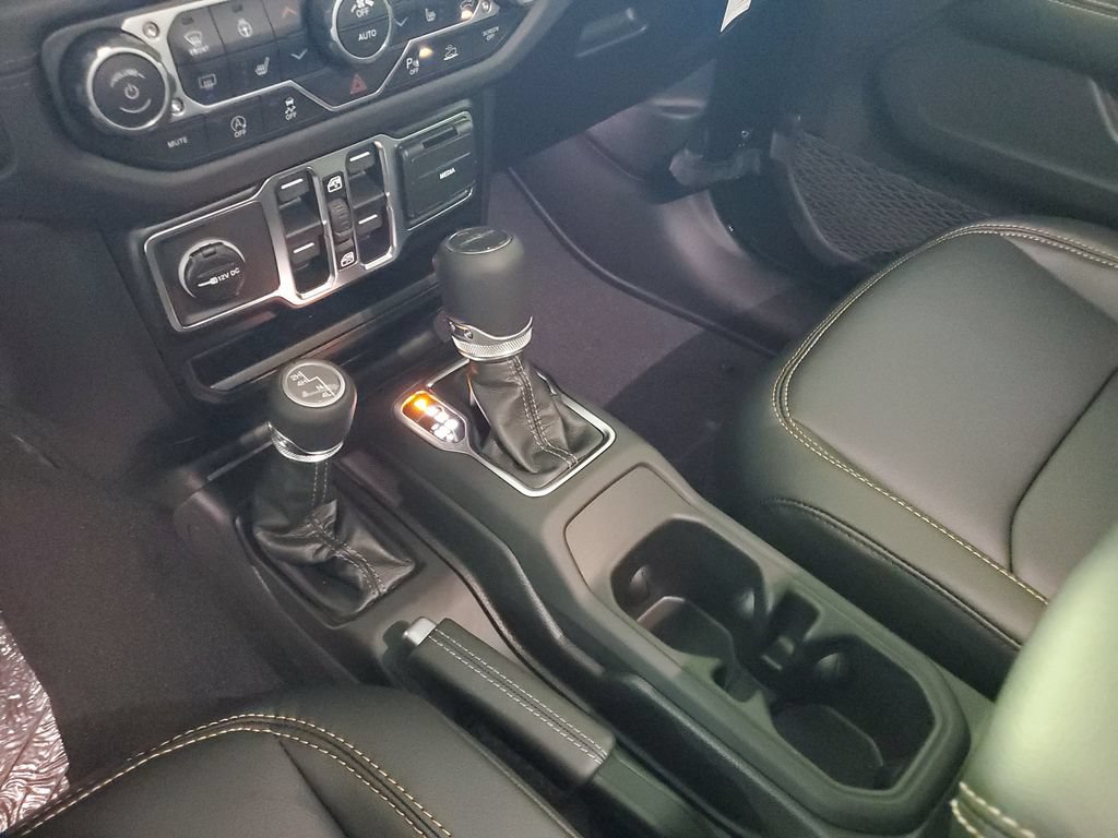 New 2026 Jeep Gladiator Sport AWD/4WD image 15