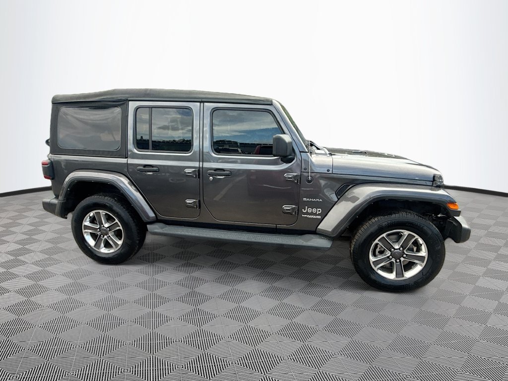 Used 2022 Jeep Wrangler Unlimited Sahara w/ Cold Weather Group AWD/4WD image 5