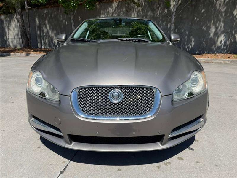 Used 2011 Jaguar XF Premium RWD image 2