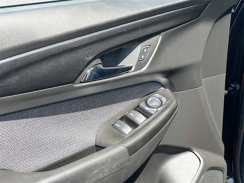 Used 2024 Chevrolet TrailBlazer LT w/ LT Cold Weather Package image 17