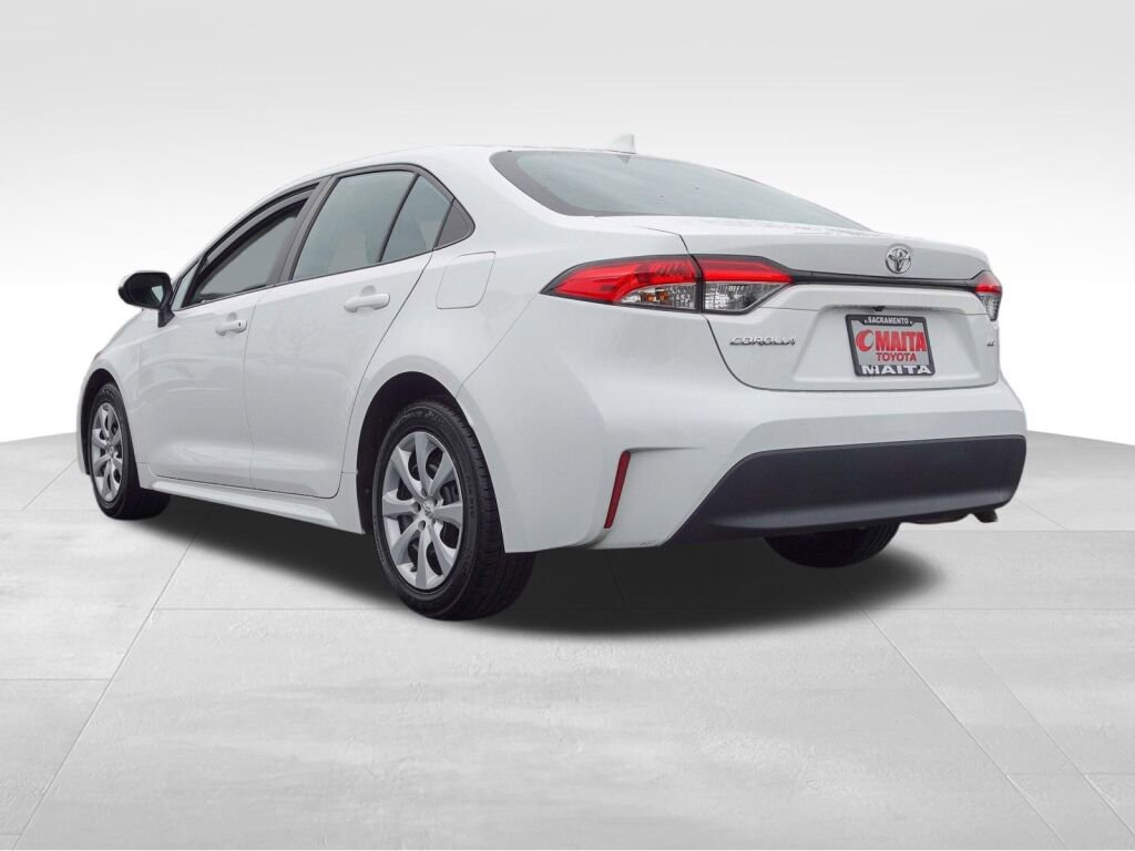 Used 2023 Toyota Corolla LE image 6