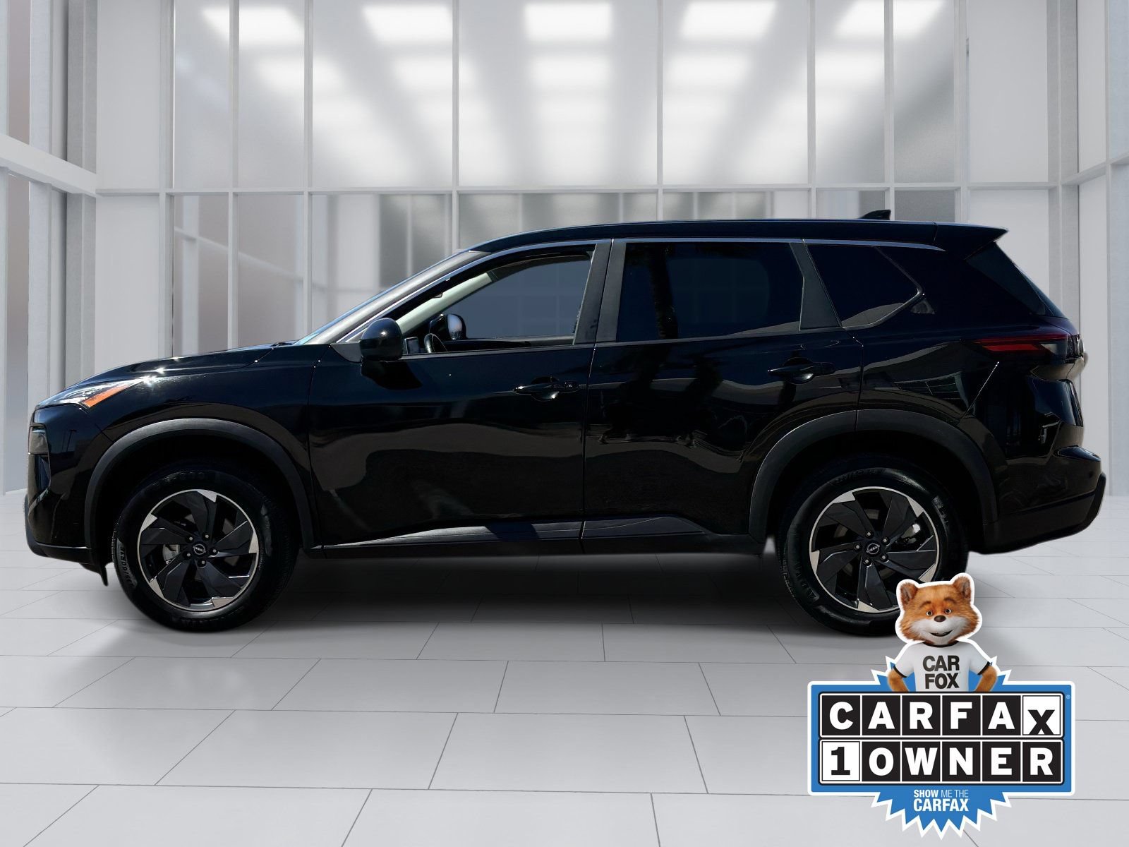 Used 2025 Nissan Rogue SV FWD image 3