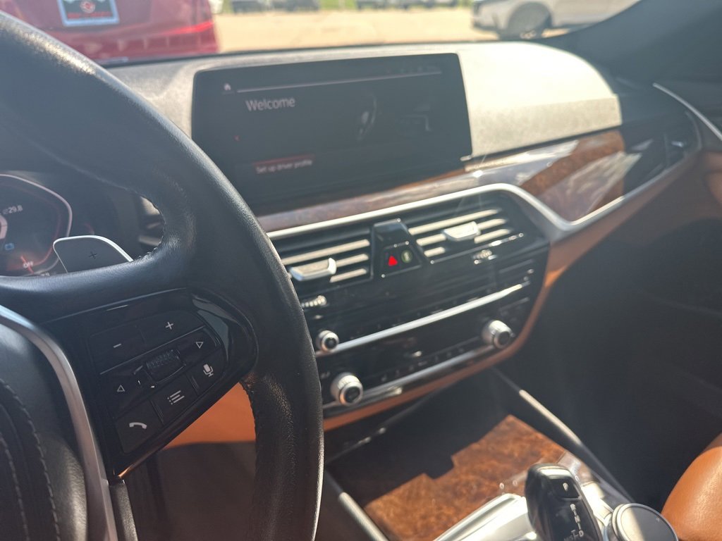 Used 2020 BMW 540i xDrive w/ Premium Package image 9