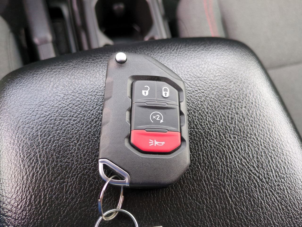 Used 2024 Jeep Wrangler Rubicon w/ Safety Group image 28