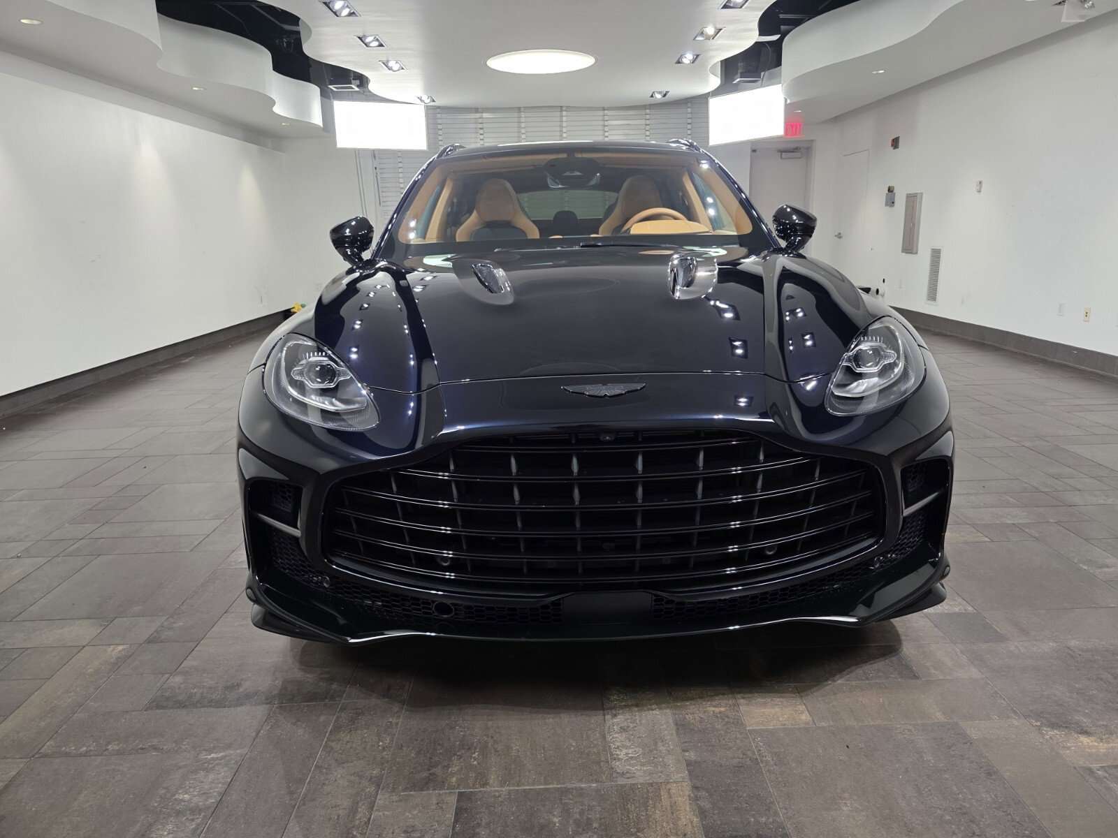 New 2025 Aston Martin DBX 707 image 7