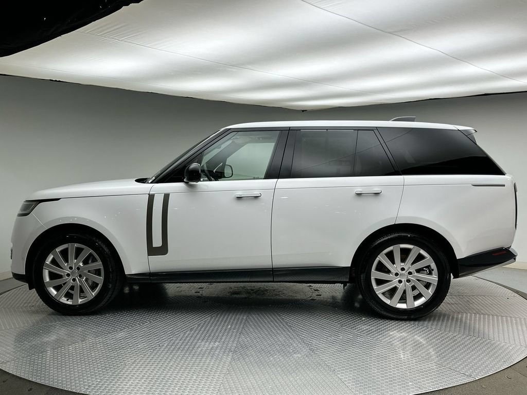 Certified 2025 Land Rover Range Rover SE AWD/4WD image 10