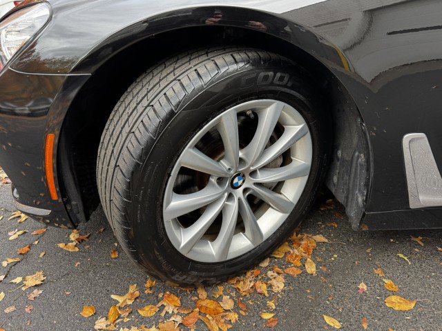 Used 2018 BMW 740i xDrive image 33