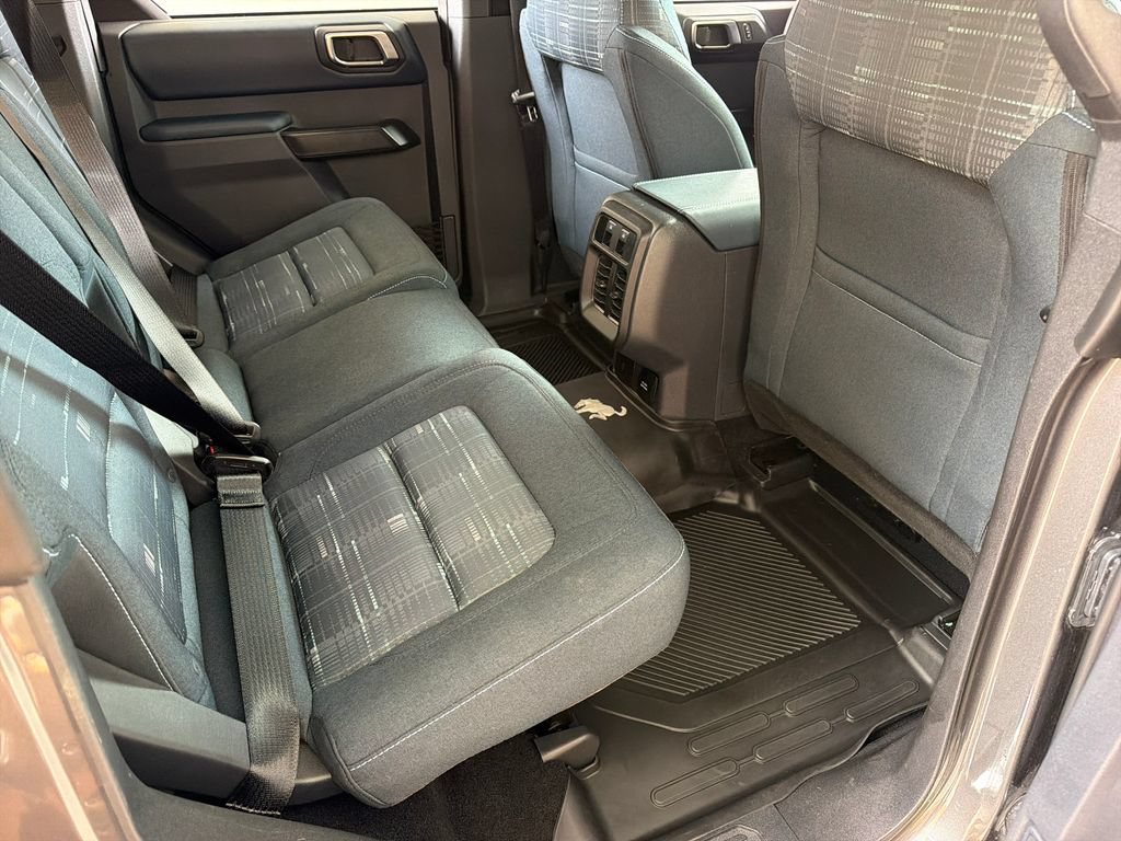 Used 2025 Ford Bronco Heritage Edition AWD/4WD image 32