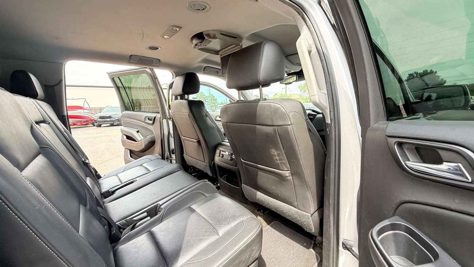 Used 2016 Chevrolet Suburban LT RWD image 12