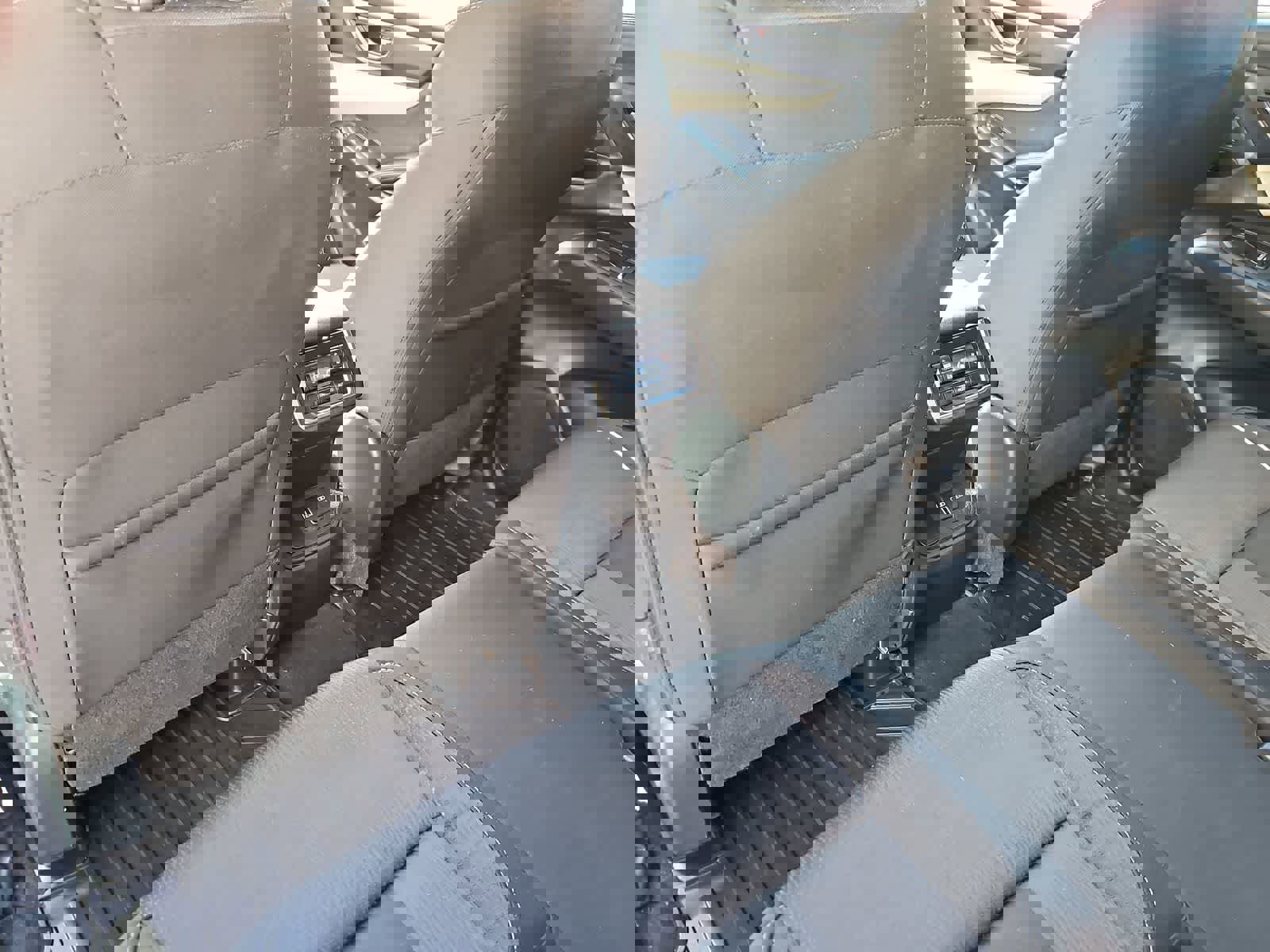 Used 2021 Subaru Ascent Premium w/ Convenience Package image 18