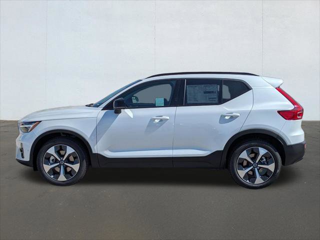 New 2026 Volvo XC40 B5 Plus w/ Protection Package Premier AWD/4WD image 3