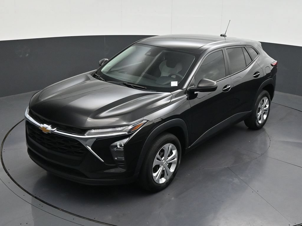 Used 2024 Chevrolet Trax LS FWD image 18