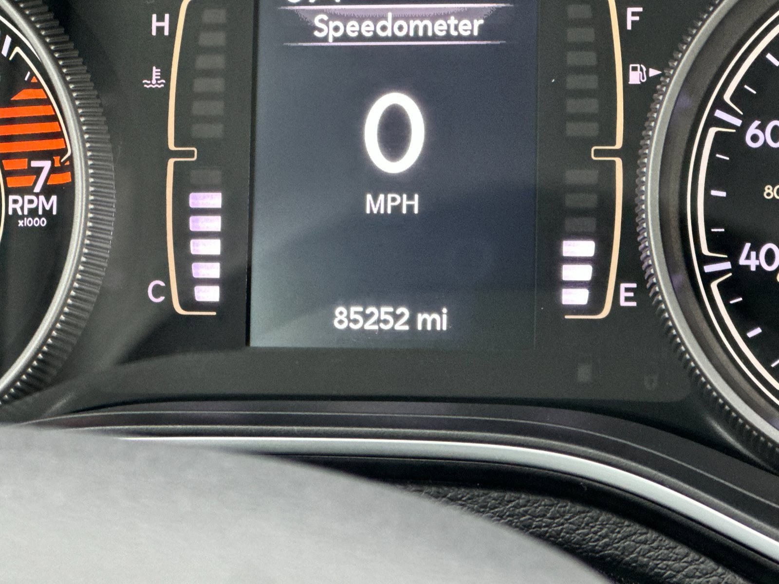 Used 2019 Jeep Cherokee Latitude Plus w/ Comfort/Convenience Group image 26