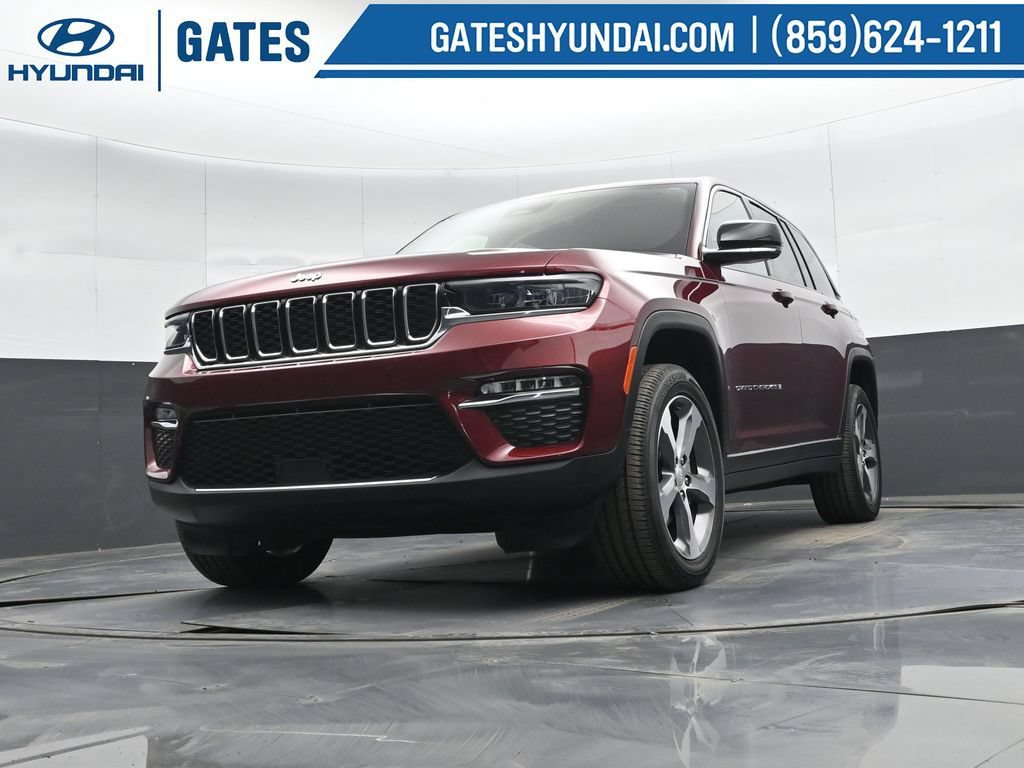 Used 2023 Jeep Grand Cherokee Limited AWD/4WD image 38