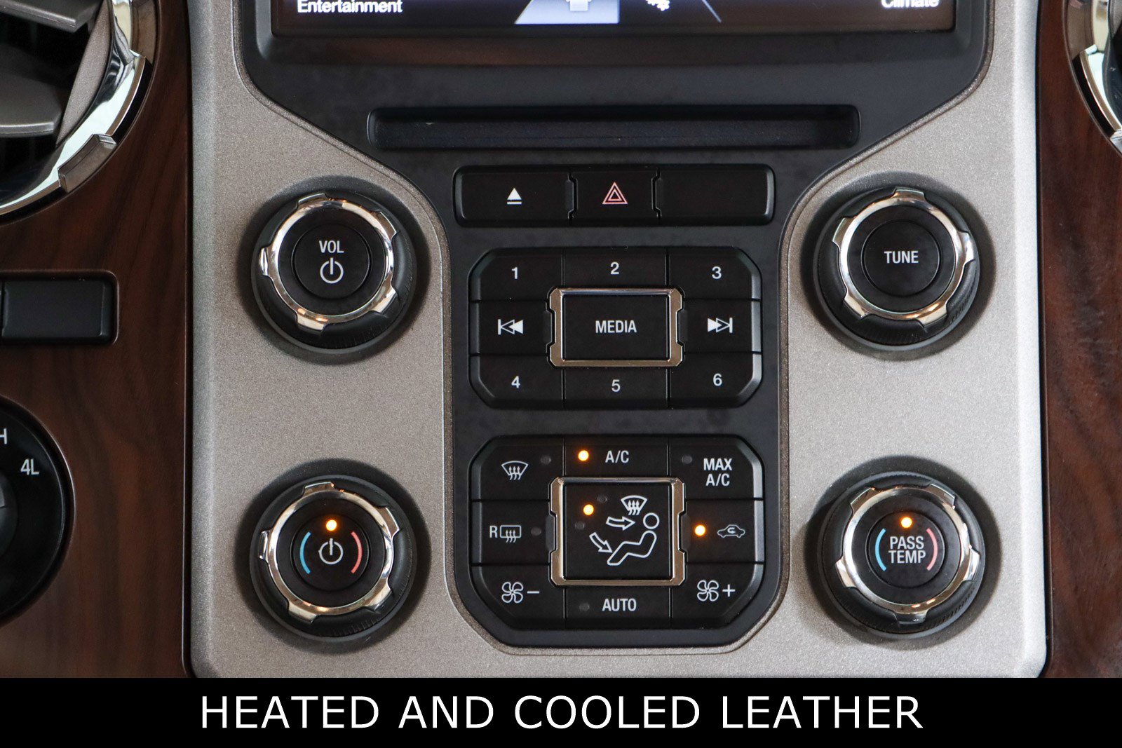 Used 2015 Ford F250 Lariat w/ Chrome Package image 21