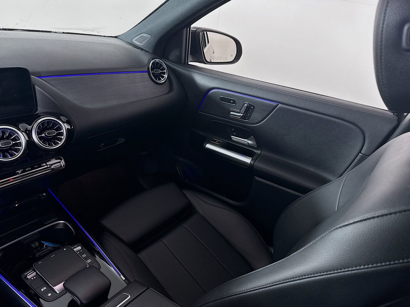 Used 2023 Mercedes-Benz GLA 250 4MATIC image 19