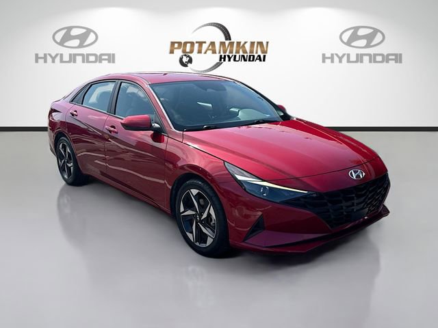 Used 2023 Hyundai Elantra SEL w/ Convenience Package FWD image 3