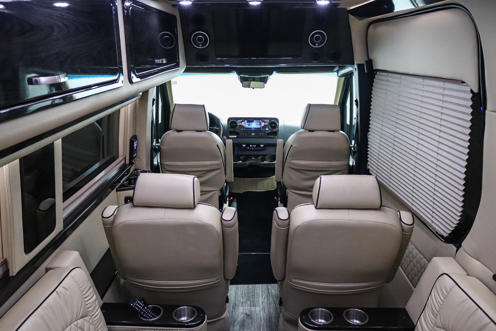Used 2020 Mercedes-Benz Sprinter 3500 image 32