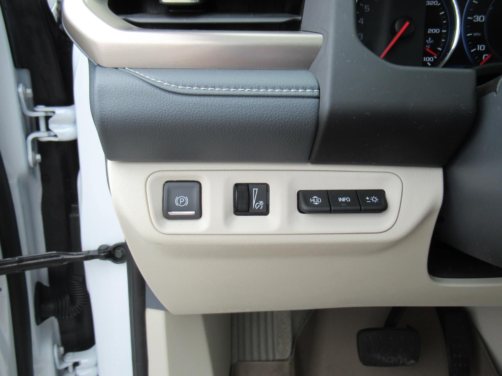 Used 2023 GMC Acadia Denali w/ Denali Ultimate Package FWD image 23
