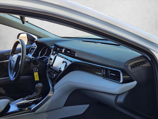 Used 2020 Toyota Camry LE image 24
