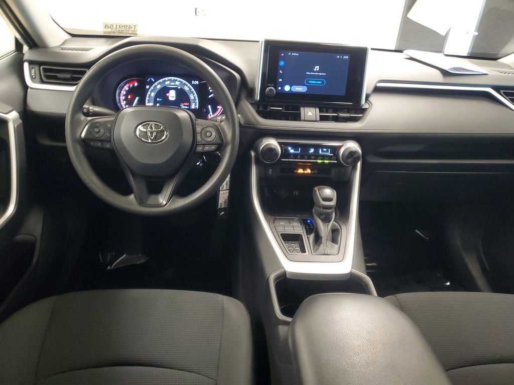Used 2023 Toyota RAV4 LE image 9