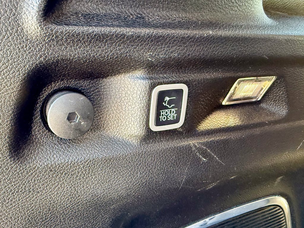 Used 2021 Jeep Grand Cherokee L Limited image 17