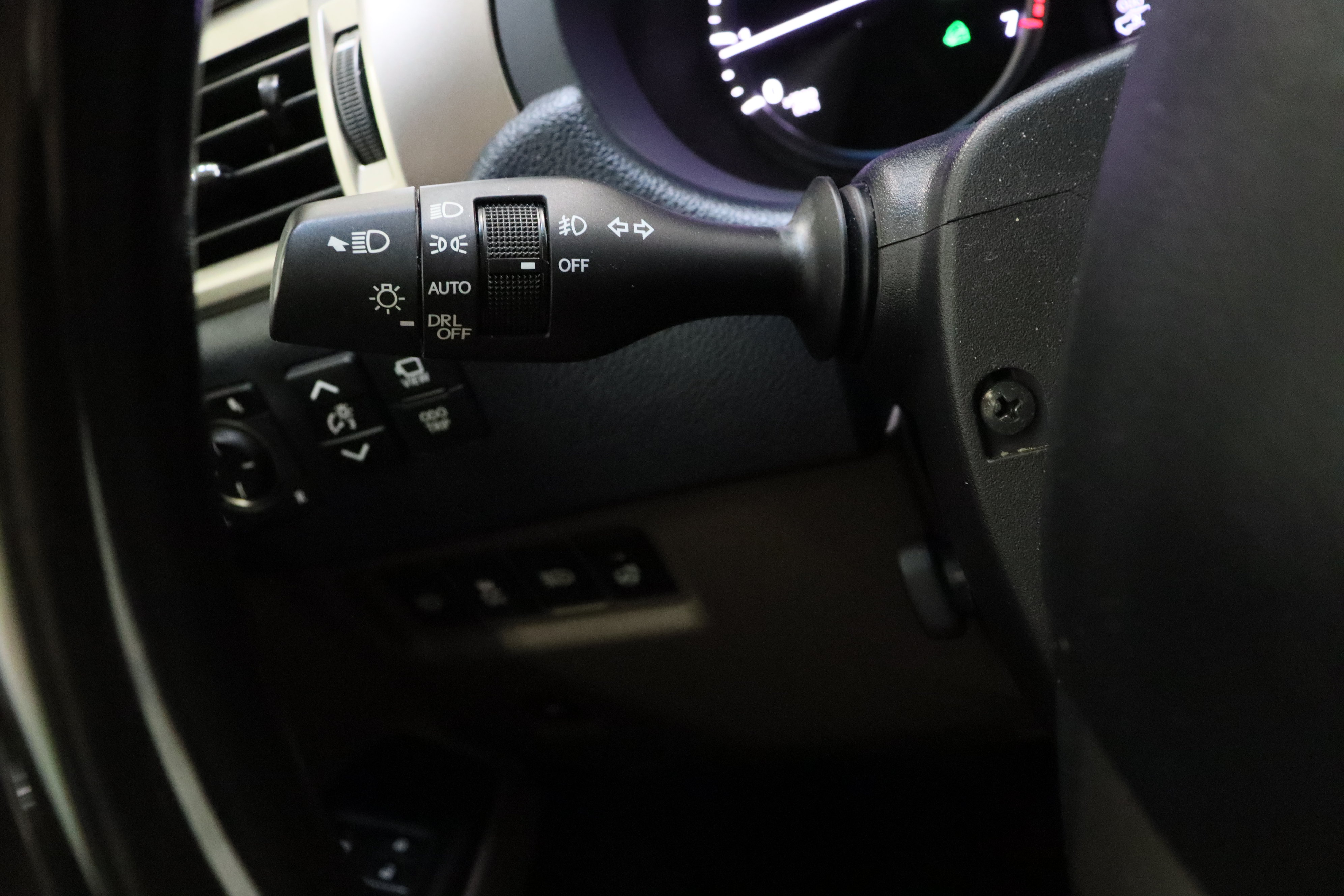 Used 2020 Lexus GX 460 Luxury w/ Accessory Package AWD/4WD image 28