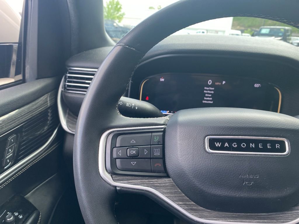 Used 2022 Jeep Wagoneer Series II AWD/4WD image 14