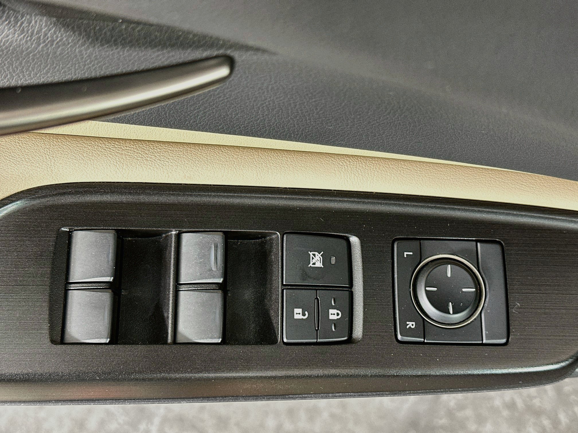 Used 2019 Lexus ES 350 w/ Premium Package FWD image 13