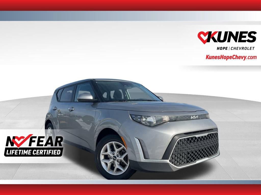 Used 2025 Kia Soul LX w/ LX Technology Package image 1