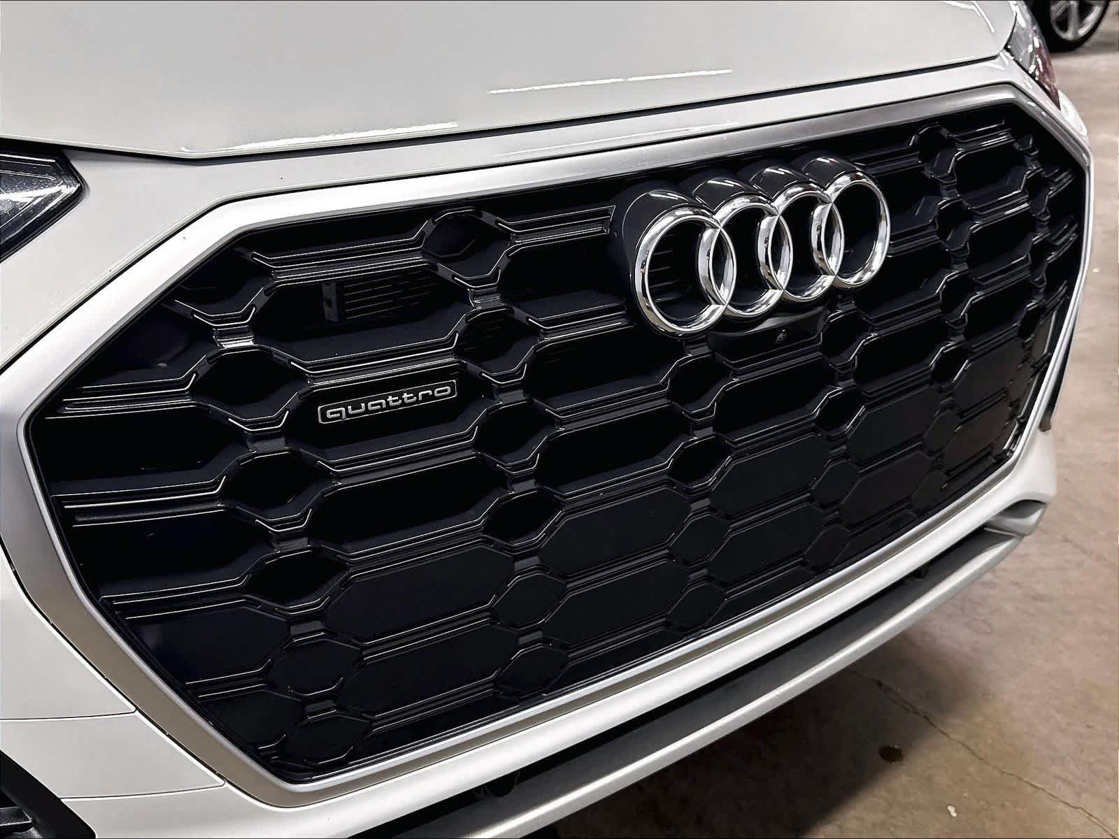 Used 2022 Audi Q5 e Prestige w/ Prestige Package AWD/4WD image 31