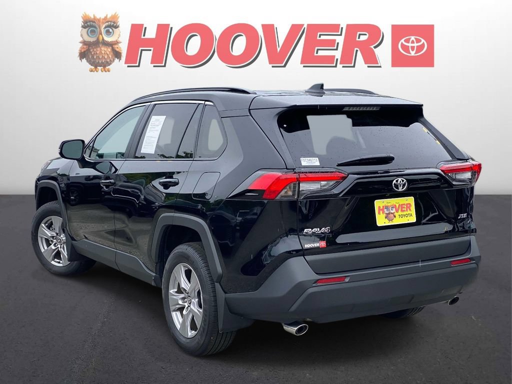 Used 2025 Toyota RAV4 XLE w/ Convenience Package FWD image 5