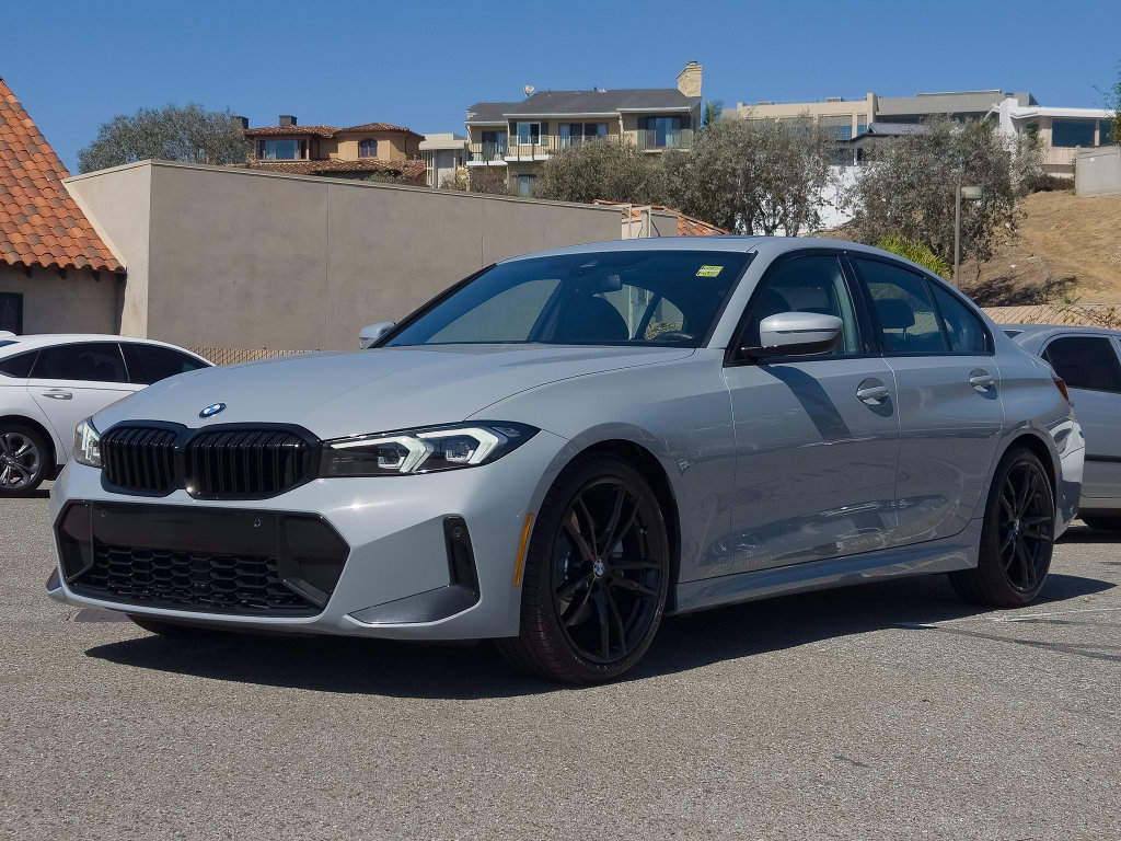 Used 2024 BMW 330i Sedan w/ M Sport Package RWD image 3