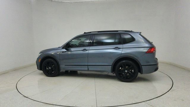 Used 2023 Volkswagen Tiguan SE R-Line image 68
