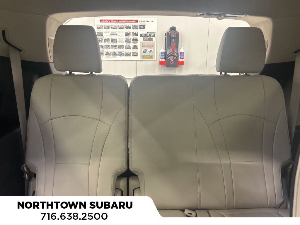 Used 2023 Buick Enclave Premium AWD/4WD image 21