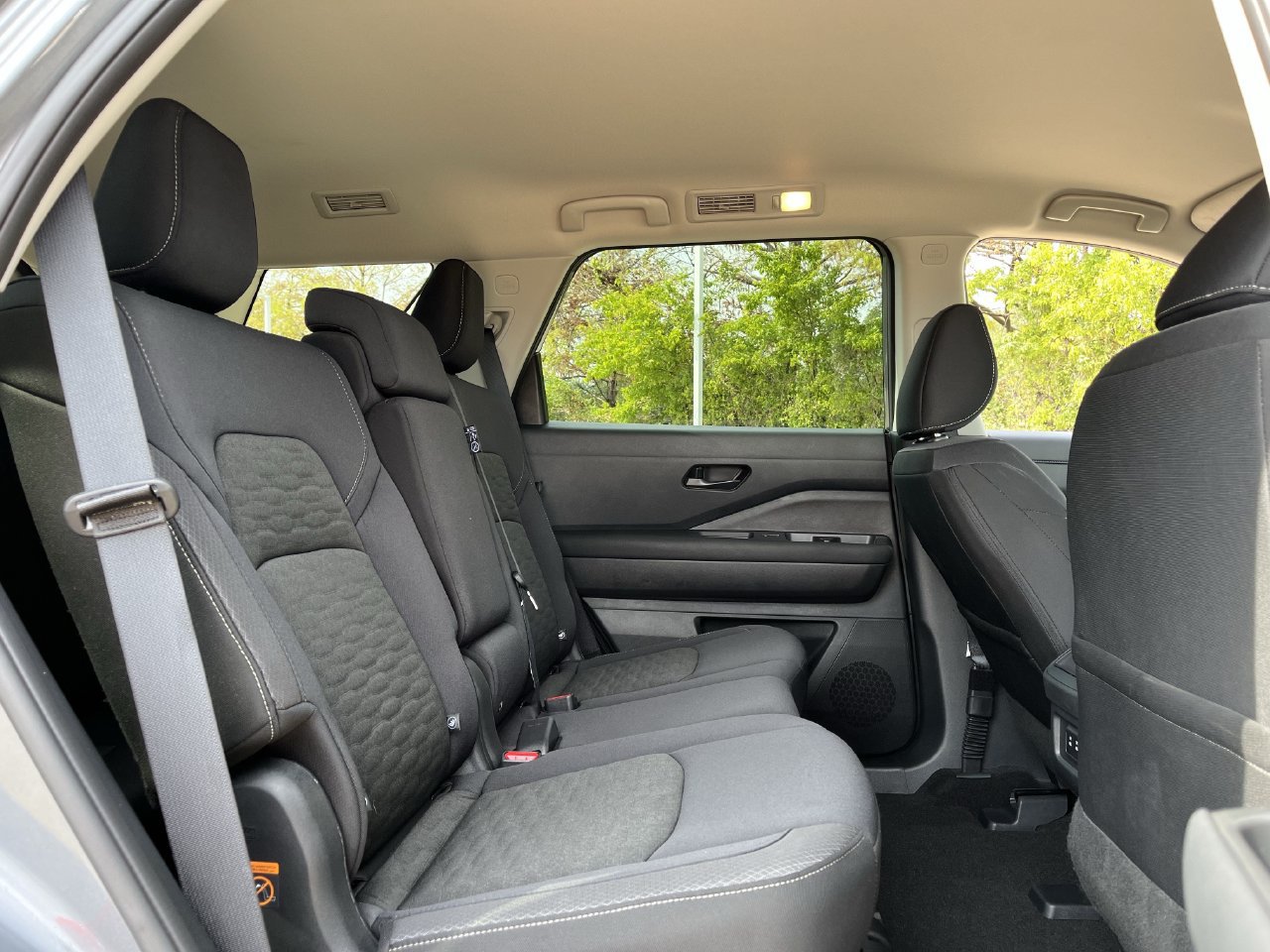 Used 2026 Nissan Pathfinder SV FWD image 26