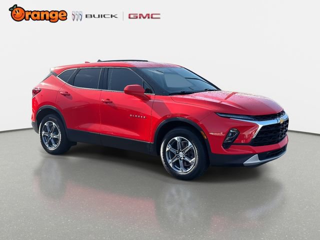 Used 2025 Chevrolet Blazer LT image 1