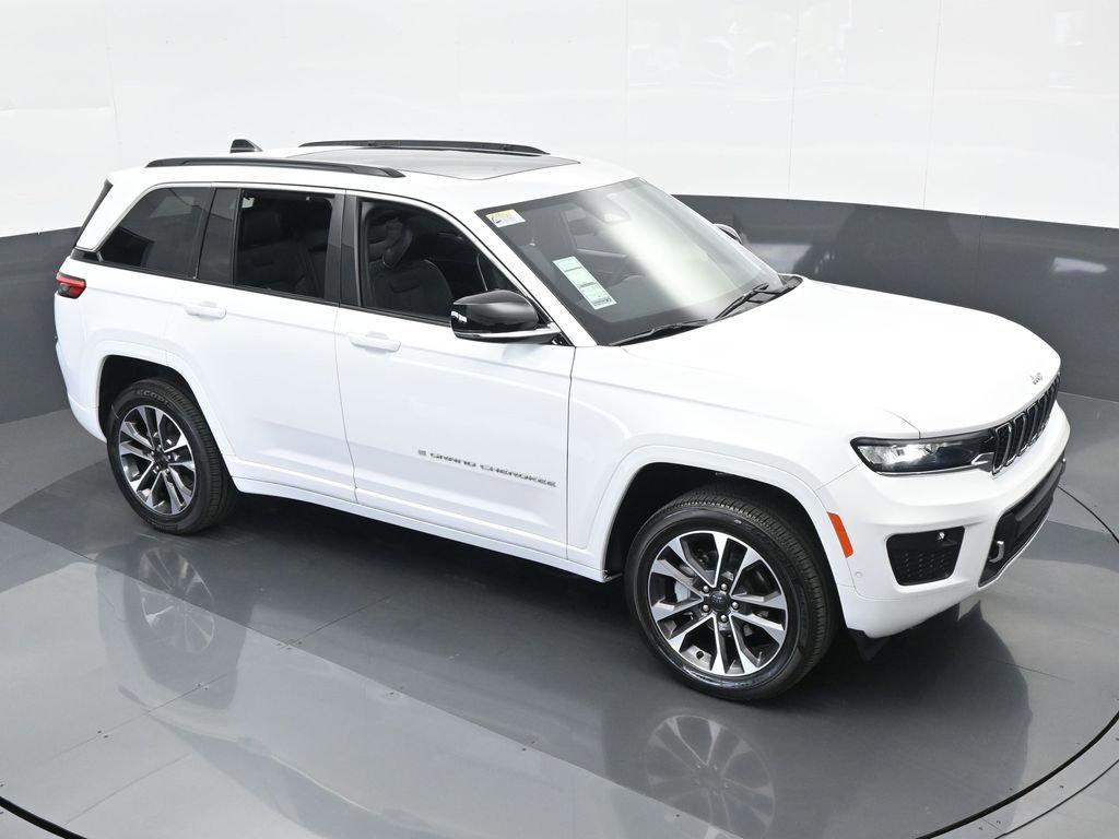 Used 2024 Jeep Grand Cherokee Overland w/ Luxury Tech Group IV image 48