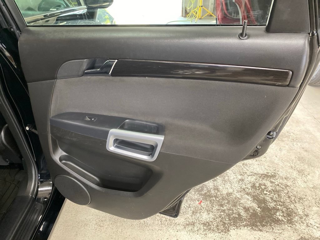 Used 2015 Chevrolet Captiva Sport LT FWD image 14