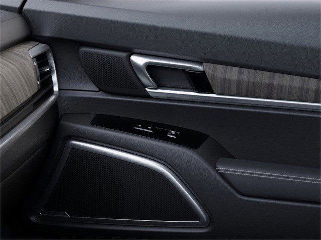 Certified 2025 Kia Telluride EX w/ EX Captain's Chair Package FWD image 25
