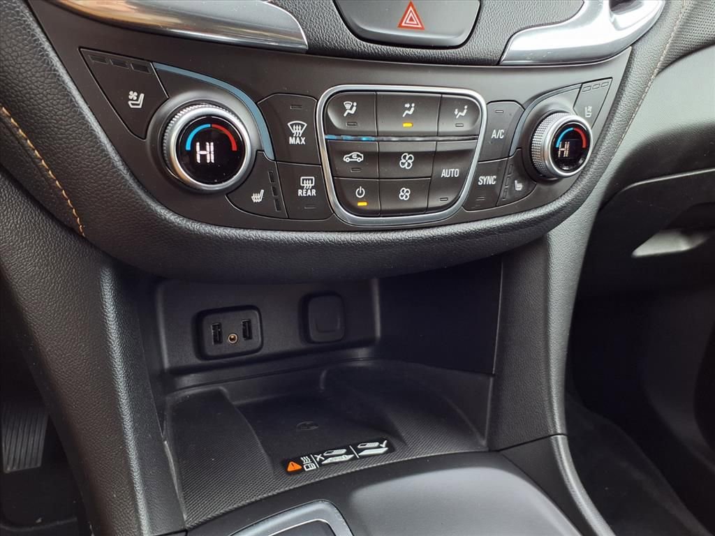 Used 2018 Chevrolet Equinox Premier image 21