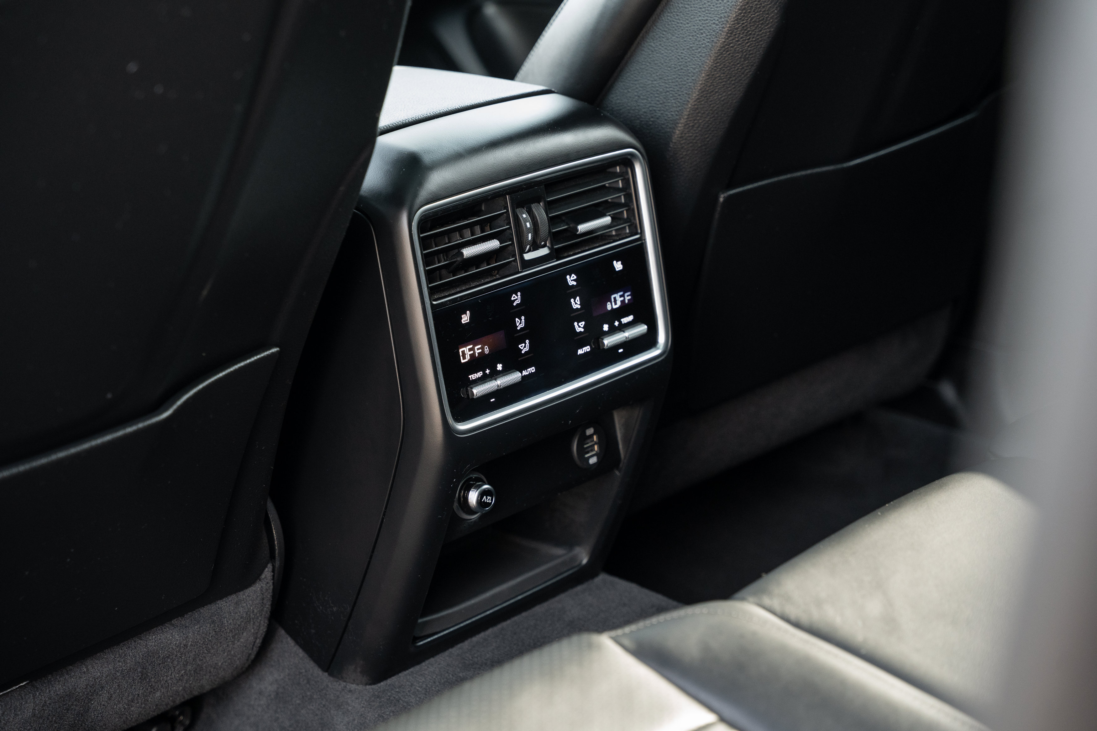 Used 2019 Porsche Cayenne S AWD/4WD image 22