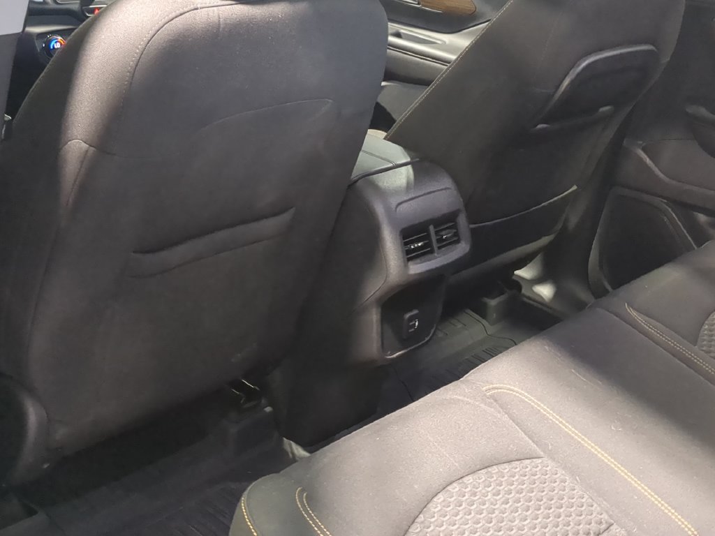 Used 2020 GMC Terrain SLE w/ Driver Convenience Package AWD/4WD image 22