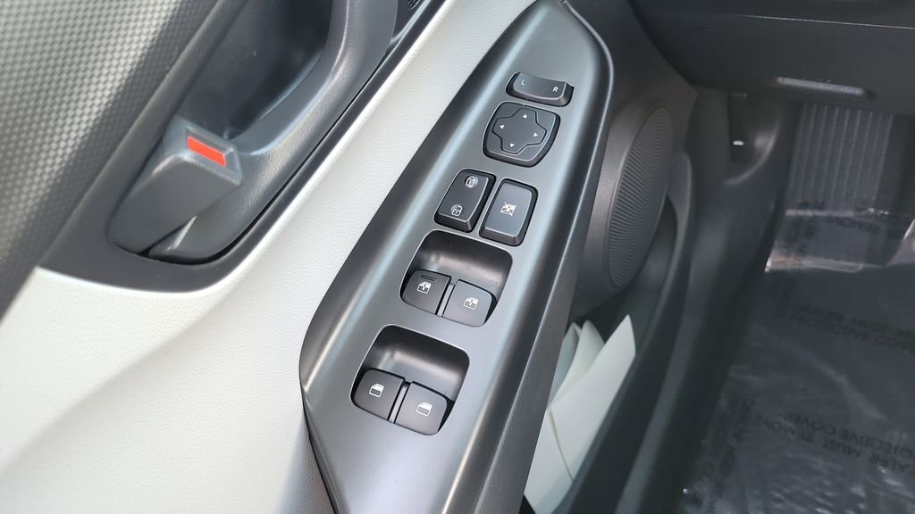 Used 2023 Hyundai Kona SEL image 23