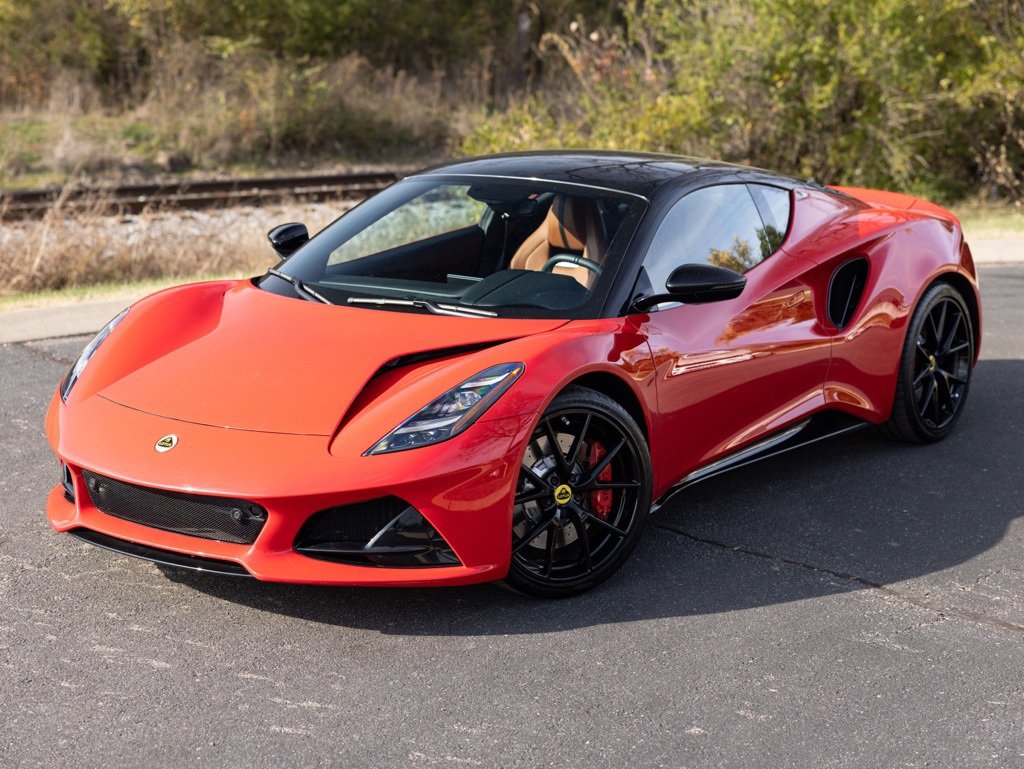 Used 2025 Lotus Emira image 5