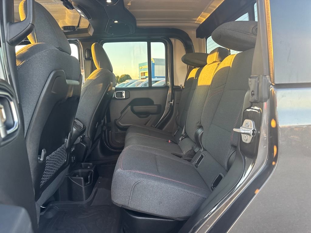 Used 2024 Jeep Gladiator Rubicon w/ Technology Group image 14