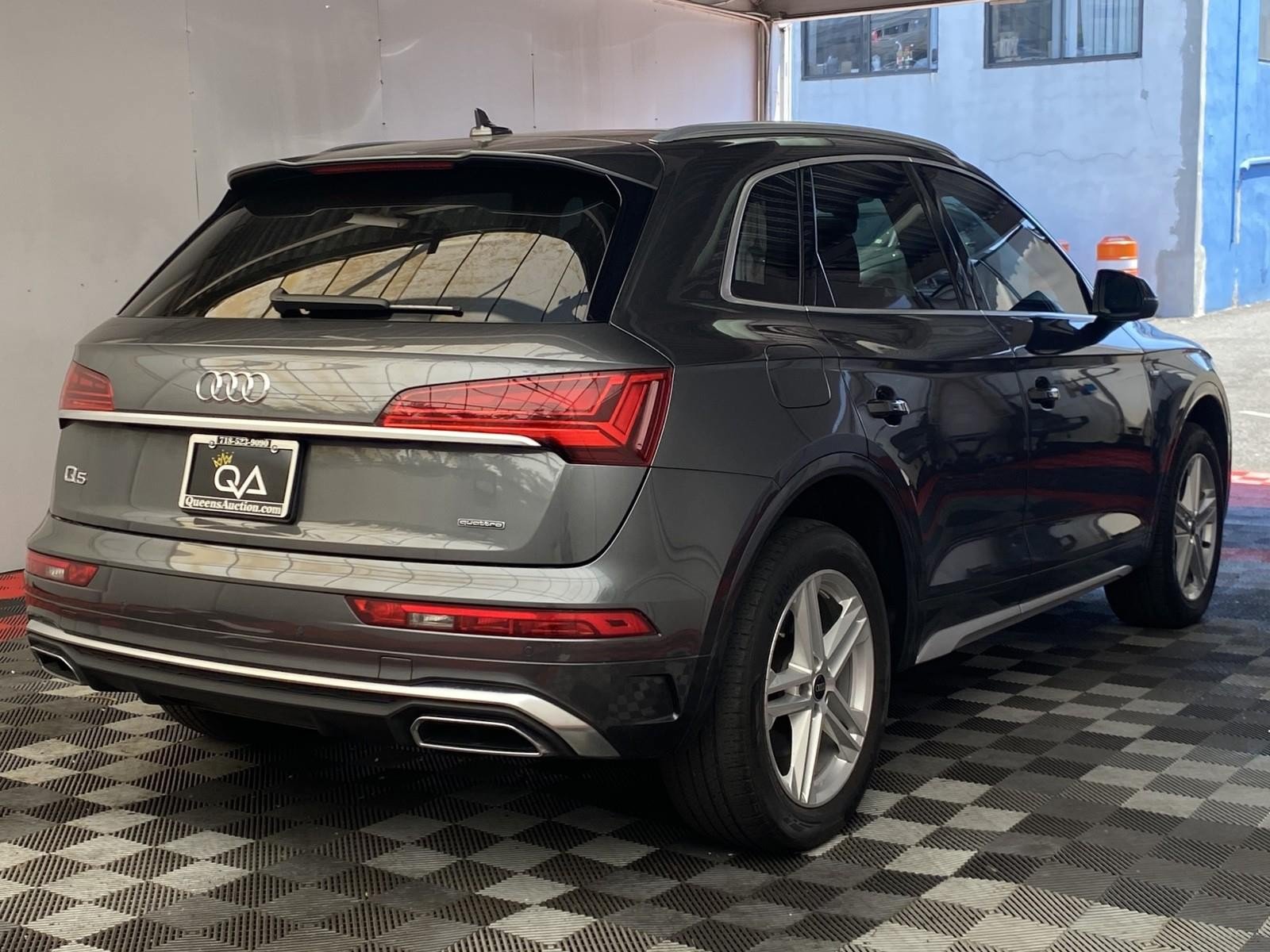Used 2023 Audi Q5 e Premium Plus w/ Premium Plus Package AWD/4WD image 6