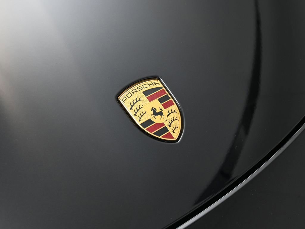 New 2025 Porsche 718 Cayman RWD image 12